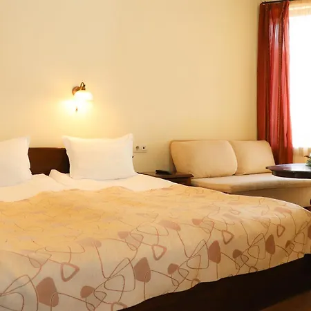 & Mountain Romance Guest house