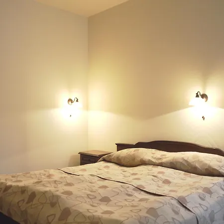 & Mountain Romance Guest house
