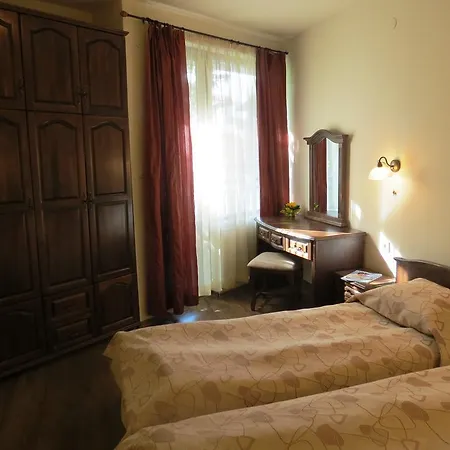 & Mountain Romance Guest house